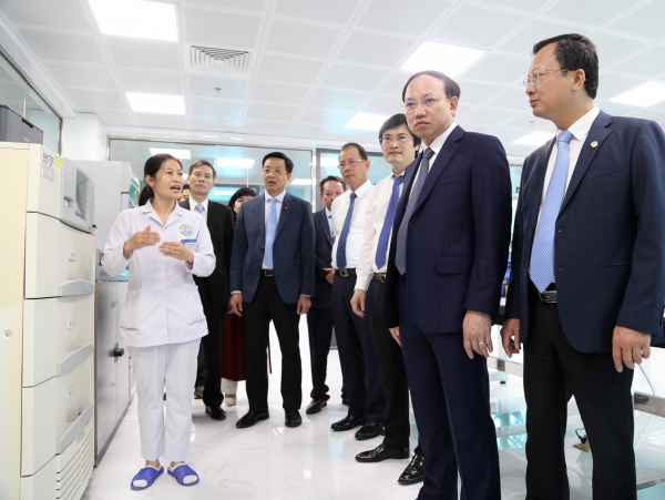 Xây dựng Bệnh viện Phổi Quảng Ninh trở thành trung tâm y tế chuyên khoa chất lượng cao