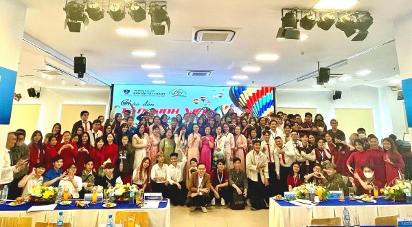 Tân sinh viên khoa Du lịch Đại học Nguyễn Tất Thành giữ ngọn lửa nhiệt huyết, vững bước xây dựng sự nghiệp tương lai