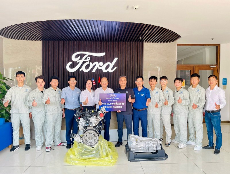 Ford Việt Nam trao tặng động cơ, hộp số, tích cực đóng góp vào phát triển giáo dục bền vững tại Việt Nam