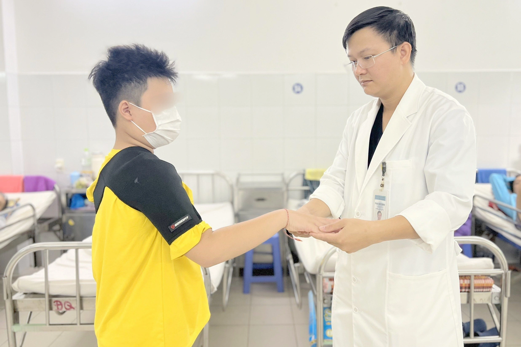 Đà Nẵng: Cứu sống bé trai 10 tuổi bị đột quỵ hiếm gặp