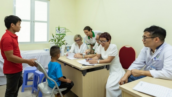 Trao đổi kinh nghiệm phẫu thuật, phục hồi dị tật tiết niệu - sinh dục cho trẻ em