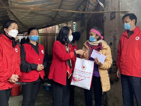 Dành 700 tỷ đồng tặng quà tết cho người nghèo, người có hoàn cảnh khó khăn