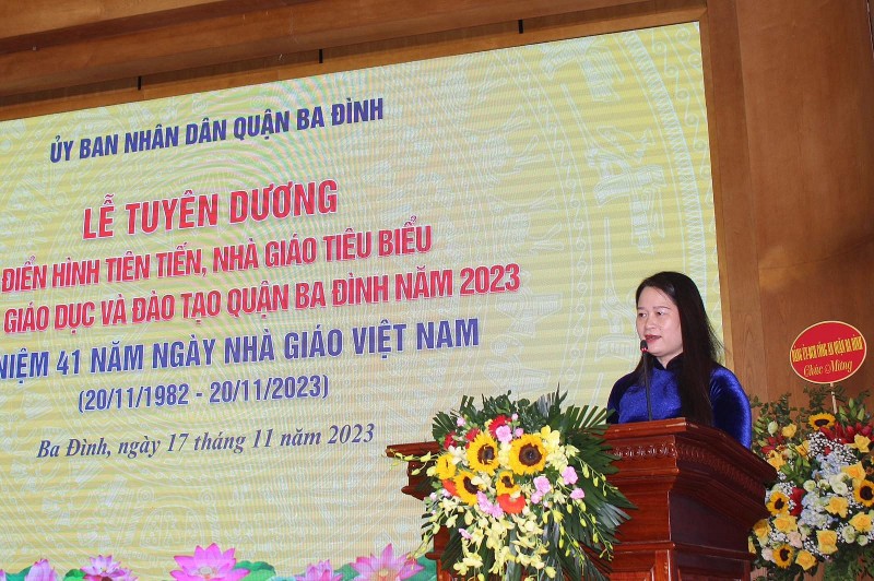 Quận Ba Đình (Hà Nội) tôn vinh những người “lái đò thầm lặng