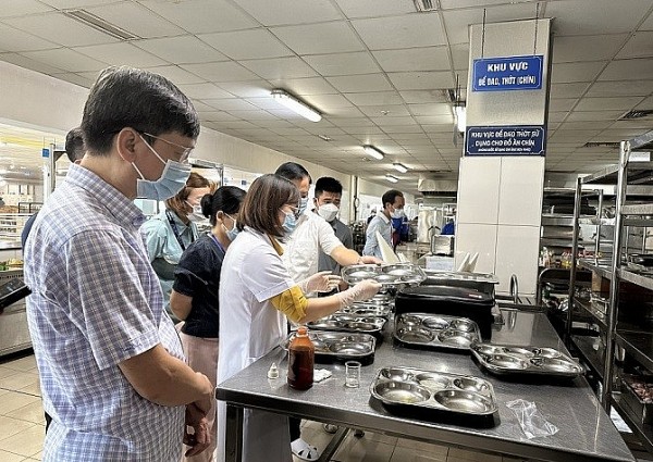 Hà Nội thành lập hơn 900 đoàn thanh, kiểm tra an toàn thực phẩm, phát hiện hơn 10.000 cơ sở vi phạm