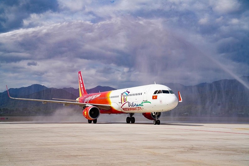Sân bay Điện Biên đón hành khách thương mại đầu tiên bằng Airbus A321