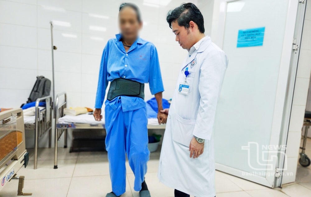 Thái Nguyên: Phẫu thuật cột sống thành công cho bệnh nhân cao tuổi, mắc nhiều bệnh lý nền nặng