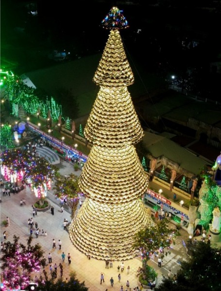 Đồng Nai: Nét độc đáo của cây thông Noel cao nhất Việt Nam