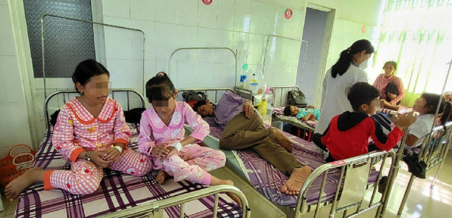 Hậu Giang: 55 học sinh tiểu học phải nhập viện nghi bị ngộ độc thực phẩm
