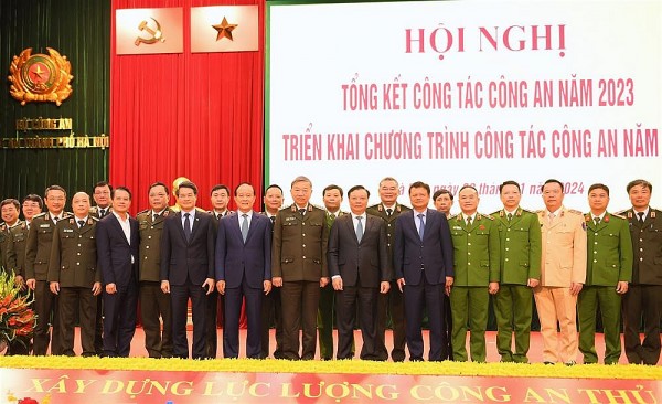 Quyết tâm hoàn thành xuất sắc nhiệm vụ công tác năm 2024, xây dựng lực lượng Công an Thủ đô trong sạch, vững mạnh, chính quy, tinh nhuệ, hiện đại