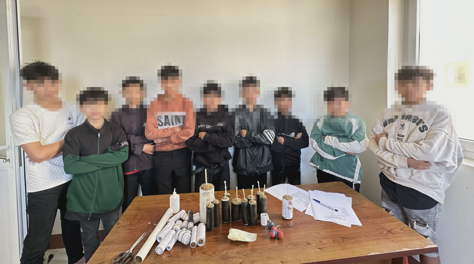 Đắk Lắk: Xử lý 9 học sinh mua hóa chất về tự chế pháo nổ