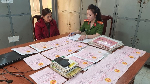 Công an Đắk Lắk xử lý một đối tượng cho vay nặng lãi rồi gán nợ bằng cách sang nhượng quyền sử dụng đất