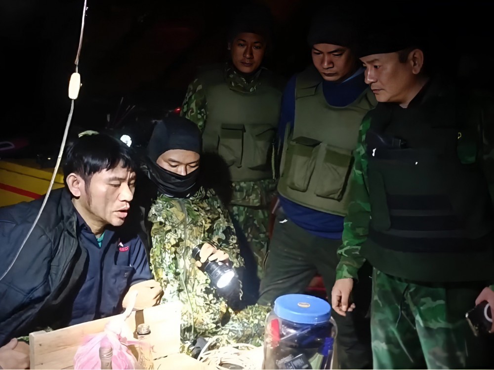 Hà Tĩnh: Gần 2 năm truy bắt đối tượng giết người nguy hiểm, sống trong rừng sâu buôn bán ma túy