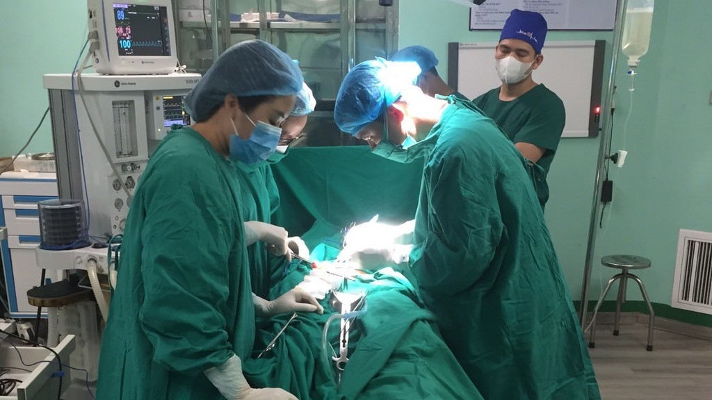 Cấp cứu một trường hợp thai ngoài tử cung ngày cận Tết