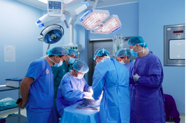 Hơn 150 y bác sĩ thực hiện ca lấy - ghép đa tạng từ người cho chết não trong ngày 30 Tết