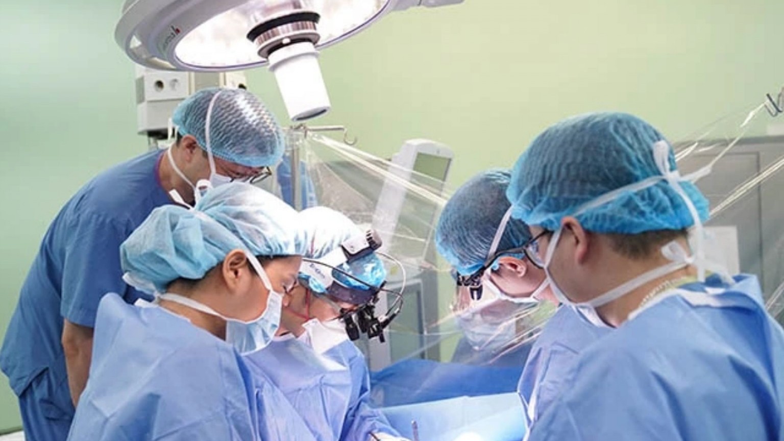 Trình độ phẫu thuật tim mạch trẻ em của bác sĩ Việt Nam đạt tầm thế giới