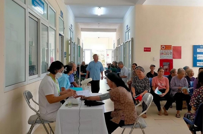 Chăm sóc sức khỏe cho người khuyết tật, nạn nhân chất độc hóa học và người cao tuổi Chăm sóc sức khỏe cho người khuyết tật, nạn nhân chất độc hóa học và người cao tuổi