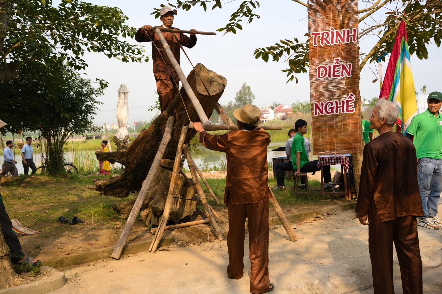 Nét đẹp ngày hội làng nghề truyền thống Kim Bồng tại tỉnh Quảng Nam