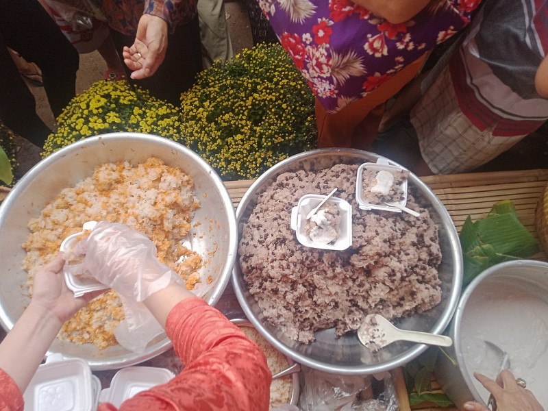 Tây Ninh: Độc đáo với phiên chợ dùng lá để mua hàng