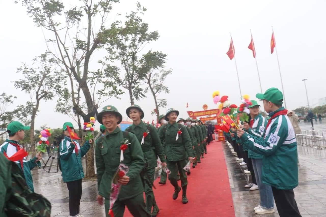 Hải Dương: 2500 thanh niên ưu tú Hải Dương lên đường nhập ngũ