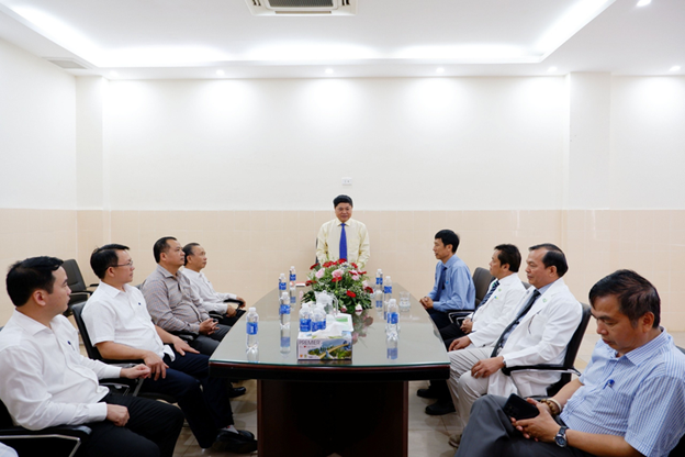 Lãnh đạo tỉnh Đắk Lắk thăm, chúc mừng đội ngũ nhân viên y tế Bệnh viện Đa khoa Thiện Hạnh nhân Ngày Thầy thuốc Việt Nam