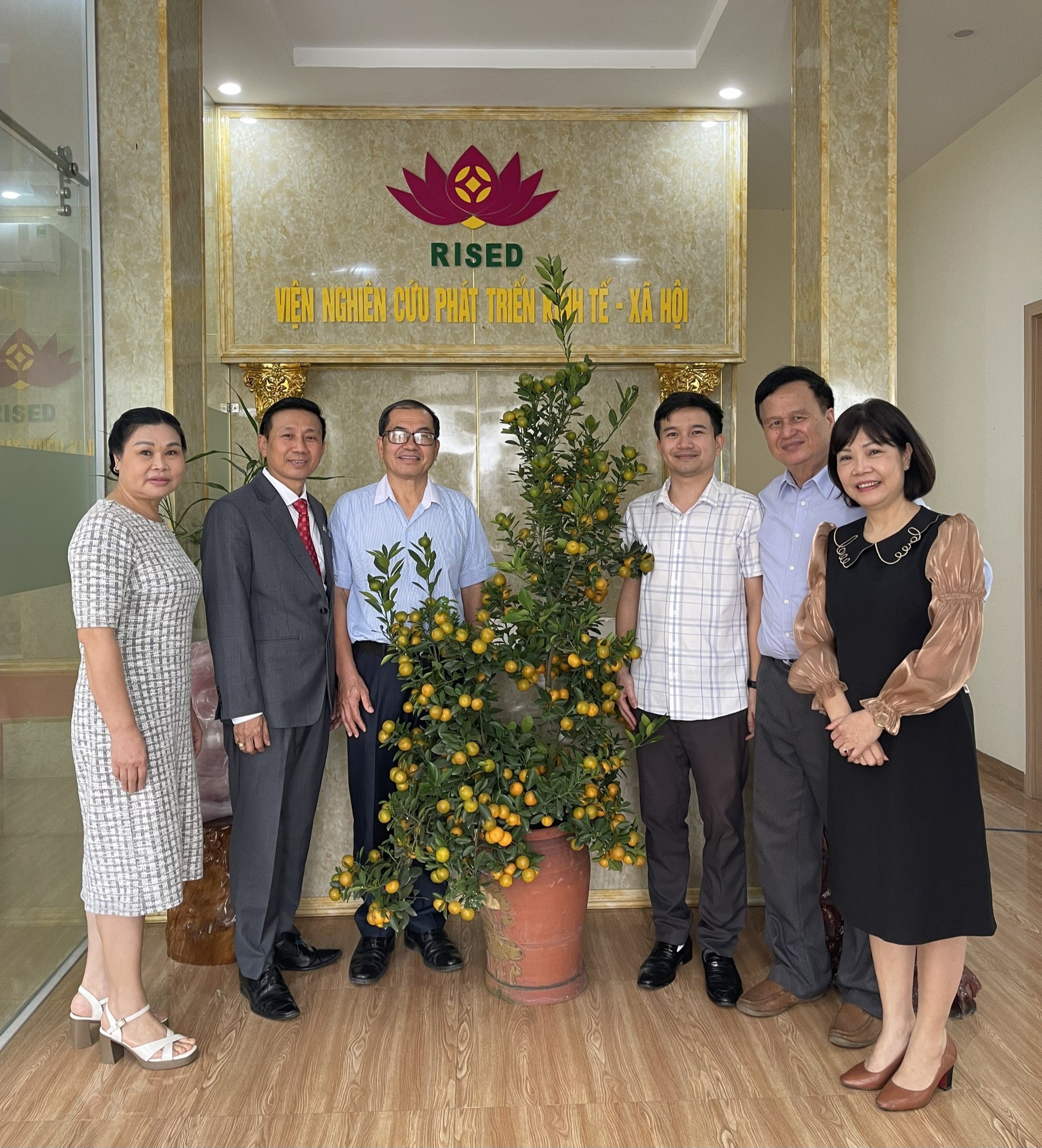 Hội Nghiên cứu Khoa học về Đông Nam Á  Việt Nam thăm và làm việc với Viện Nghiên cứu Phát triển Kinh tê-Xã hội