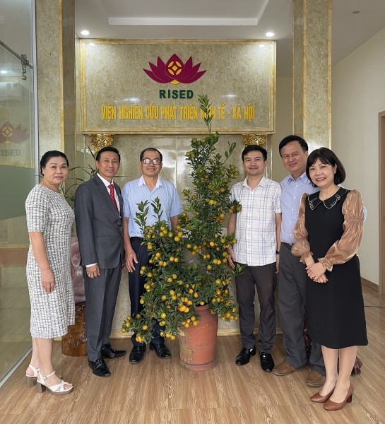 Hội Nghiên cứu Khoa học về Đông Nam Á- Việt Nam thăm và làm việc với Viện Nghiên cứu Phát triển Kinh tế-Xã hội