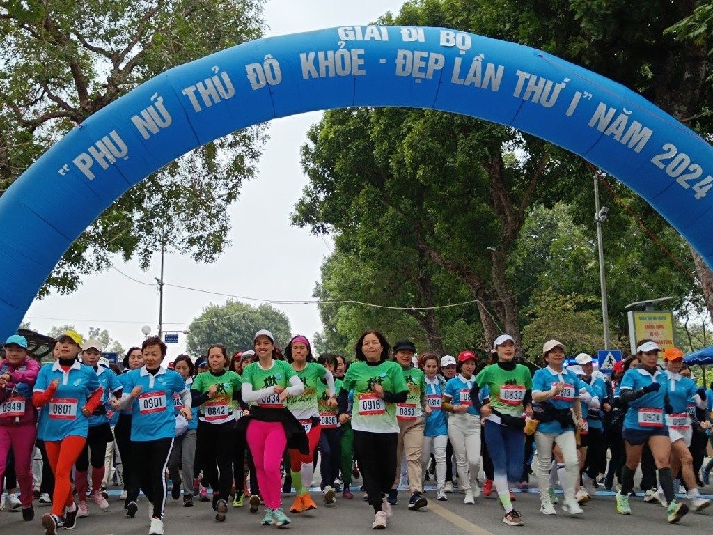 Phụ nữ Hà Nội hưởng ứng phong trào luyện tập thể dục thể thao