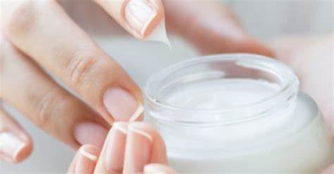 Đình chỉ lưu hành, thu hồi lô sản phẩm E-Cosmetic Face wash gel và Peeling acne serum