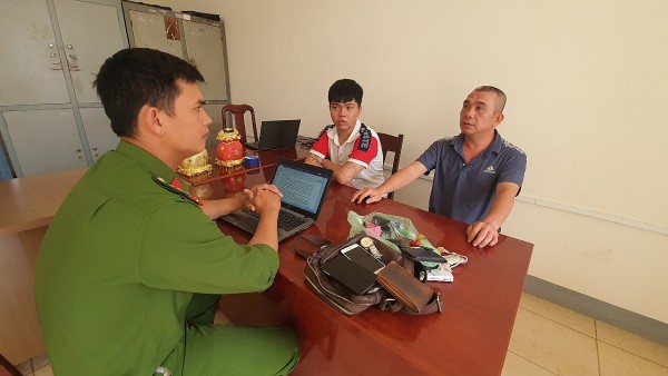 Đắk Lắk: Bắt giữ đối tượng dùng gạch đập kính xe ô tô để trộm tài sản