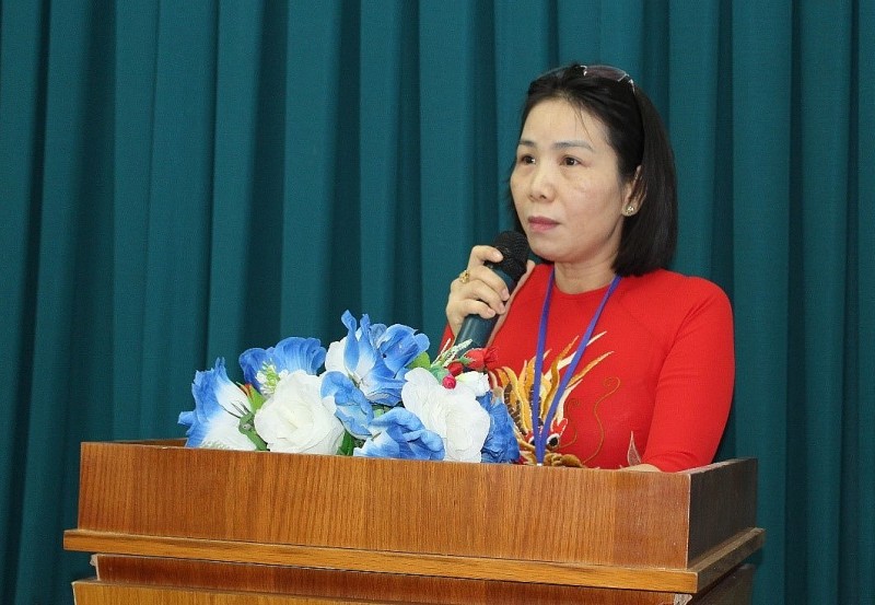 Bà Nguyễn Hồng Thu – Chủ tịch CLB khởi nghiệp Mộc phát biểu tại Hôi thảo. Ảnh: Mạnh Tú.
