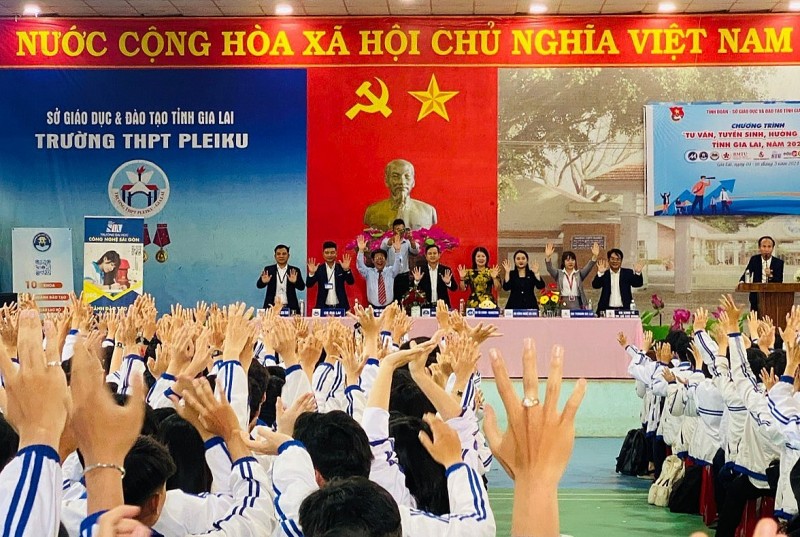 Gia Lai: Trường Cao đẳng Gia Lai đồng hành chương trình “Tư vấn tuyển sinh, hướng nghiệp” tỉnh Gia Lai năm 2024 Gia Lai: Trường Cao đẳng Gia Lai đồng hành chương trình “Tư vấn tuyển sinh, hướng nghiệp” tỉnh Gia Lai năm 2024