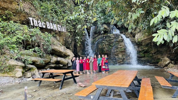 Bắc Hà (Lào Cai) – Đắm say du khách với những địa điểm du lịch đậm chất vùng cao
