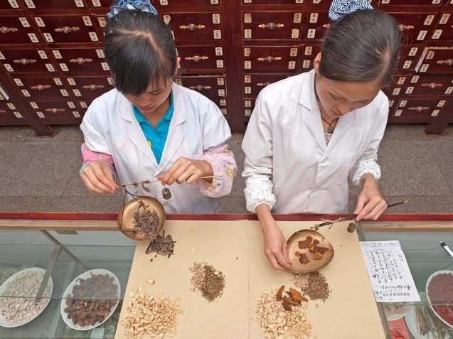 Công bố một số thủ tục hành chính thuộc lĩnh vực y, dược cổ truyền