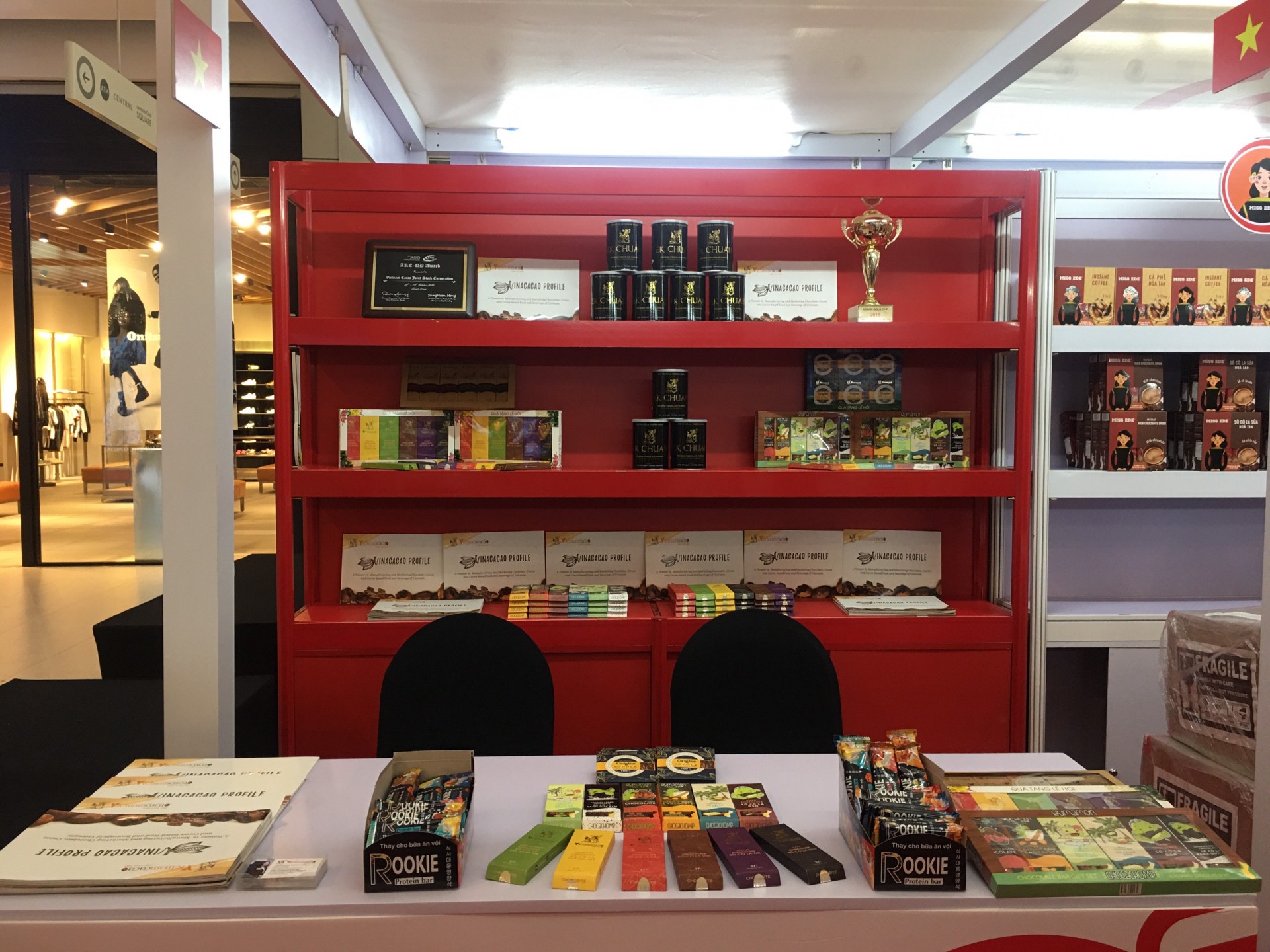 Huyện Châu Thành ( Đồng Tháp): Công ty CP Cacao Việt Nam hỗ trợ người dân mở rộng vùng trồng, phát triển kinh tế cây Cacao Huyện Châu Thành ( Đồng Tháp): Công ty CP Cacao Việt Nam hỗ trợ người dân mở rộng vùng trồng, phát triển kinh tế cây Cacao