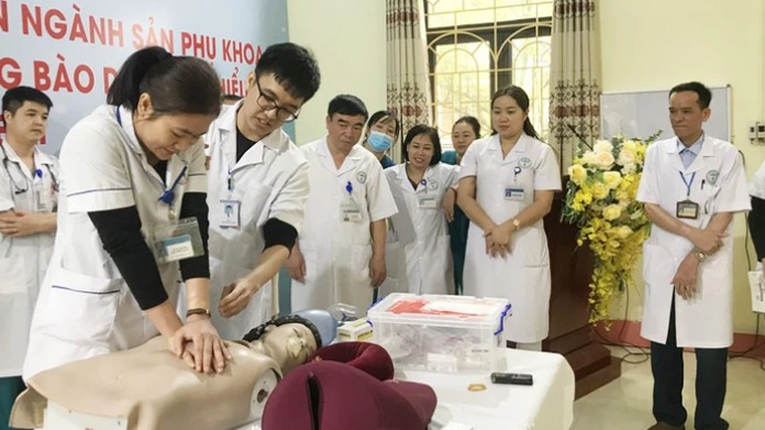 Chuyển giao kỹ thuật y tế cho các bệnh viện vùng đồng bào dân tộc thiểu số