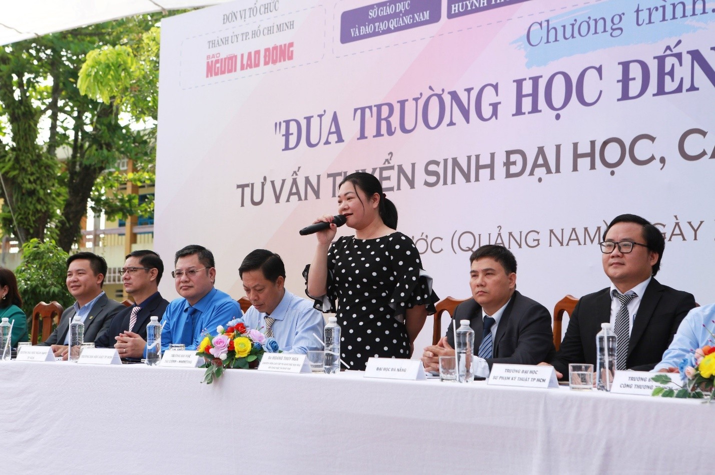 Chương trình “Đưa trường học đến thí sinh” do Báo Người Lao Động tổ chức với sự tham gia của hơn 1.500 học sinh  tại huyện Tiên Phước, tỉnh Quảng Nam