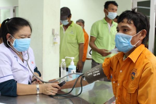 Bộ Y tế đề nghị quan tâm chăm sóc sức khỏe người lao động, phòng chống bệnh nghề nghiệp