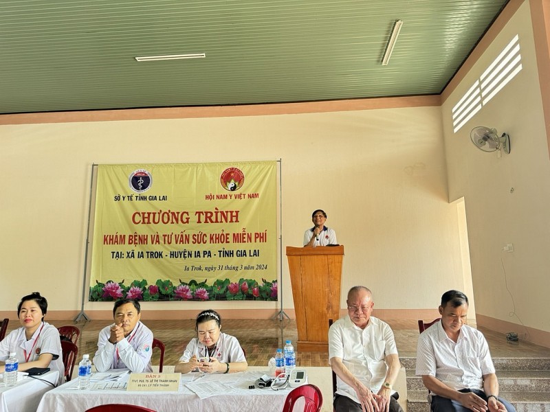 Hội Nam y Việt Nam khám bệnh và cấp thuốc miễn phí cho 250 người dân tại Gia Lai