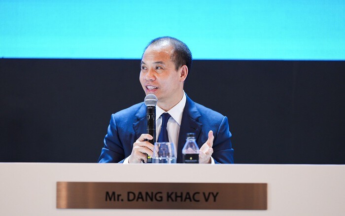 Chủ tịch Đặng Khắc Vỹ và người thân nắm giữ bao nhiêu vốn tại ngân hàng VIB? Chủ tịch Đặng Khắc Vỹ và người thân nắm giữ bao nhiêu vốn tại ngân hàng VIB?