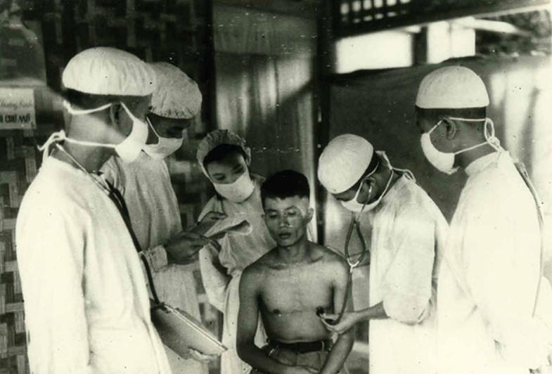 Quân y trong Chiến dịch Điện Biên Phủ: Muôn vàn khó khăn, vất vả
