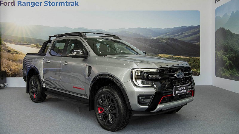 Ford Everest Platinum và Ford Ranger Stormtrak nâng tầm trải nghiệm khách hàng thế hệ mới