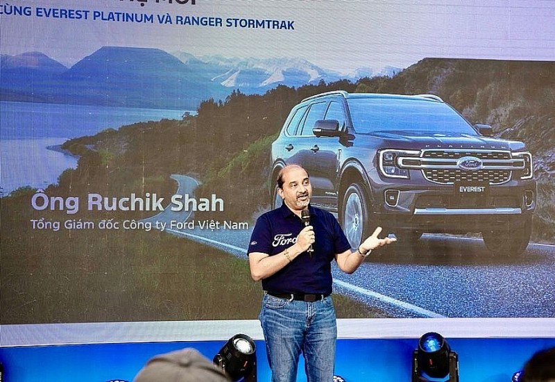 Ford Everest Platinum và Ford Ranger Stormtrak nâng tầm trải nghiệm khách hàng thế hệ mới