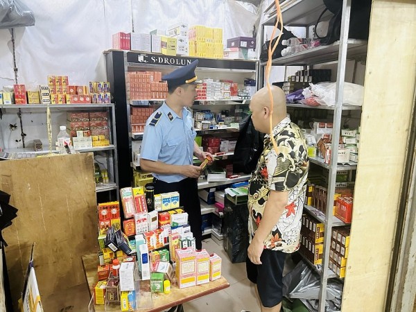 Quảng Ninh: Tạm giữ 2.158 sản phẩm thuốc tân dược nhập lậu
