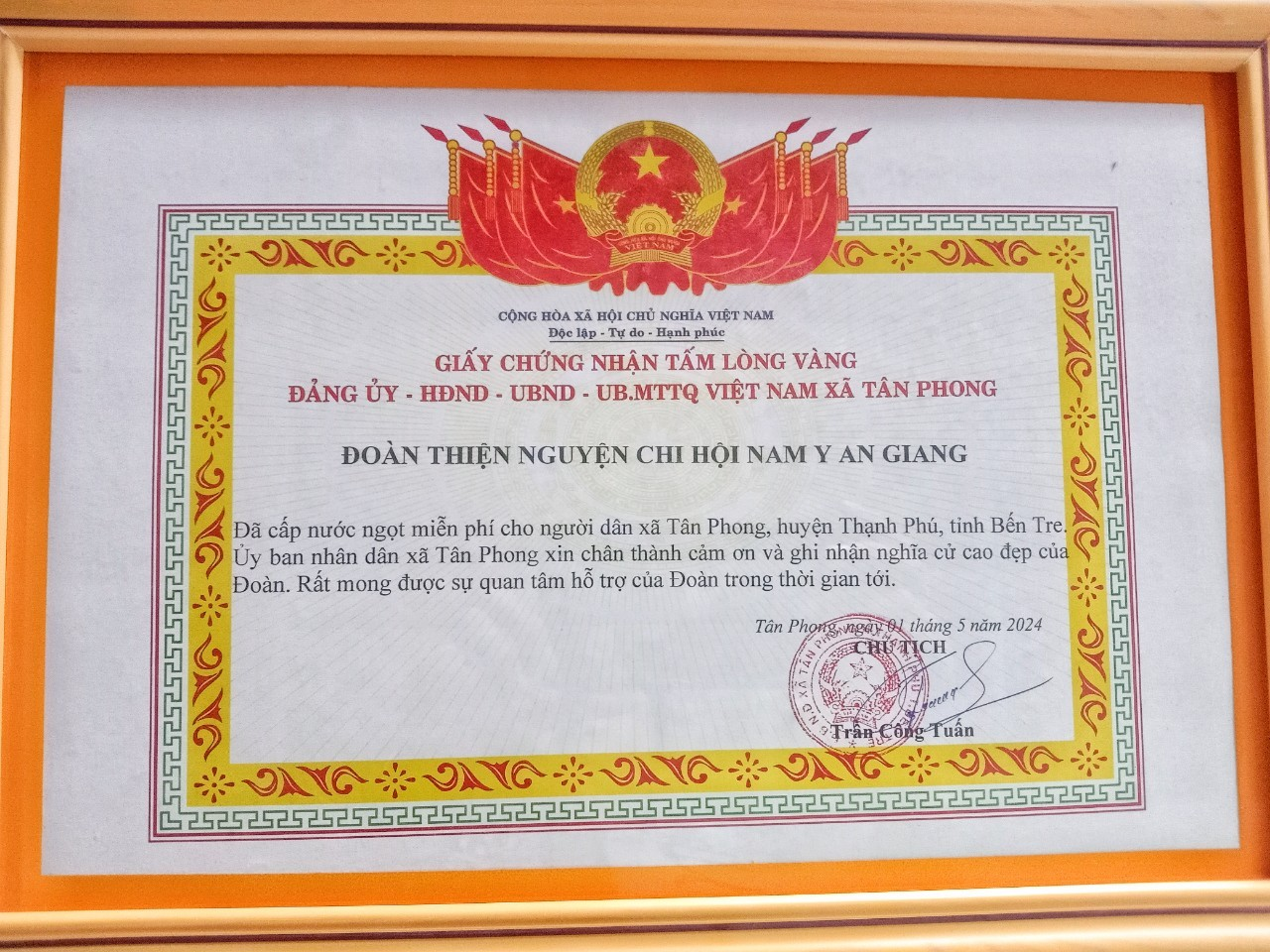 Chi hội Nam y An Giang: Chuyến đi thiện nguyện cấp phát nước miễn phí tại xã Tân Phong, huyện Thạnh Phú, tỉnh Bến Tre