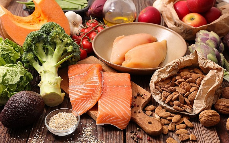 Chế độ ăn uống lành mạnh giúp tăng cường đề kháng và bảo vệ sức khỏe tối ưu. Ảnh minh hoạ: Internet