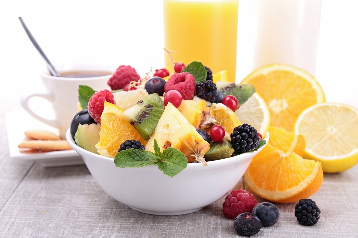 Mách bạn 5 loại trái cây và rau củ mùa hè giúp giảm cholesterol