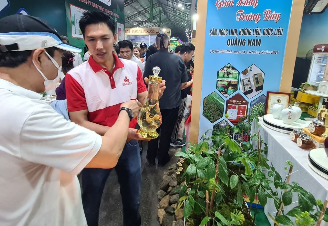 Khai mạc Lễ hội sâm và hương liệu, dược liệu quốc tế TPHCM 2024