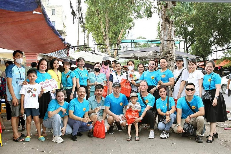 Hội Thiện nguyện 1979 VN mang niềm vui đến các bệnh nhi tại Bệnh viện K - Tân Triều nhân dịp 1/6