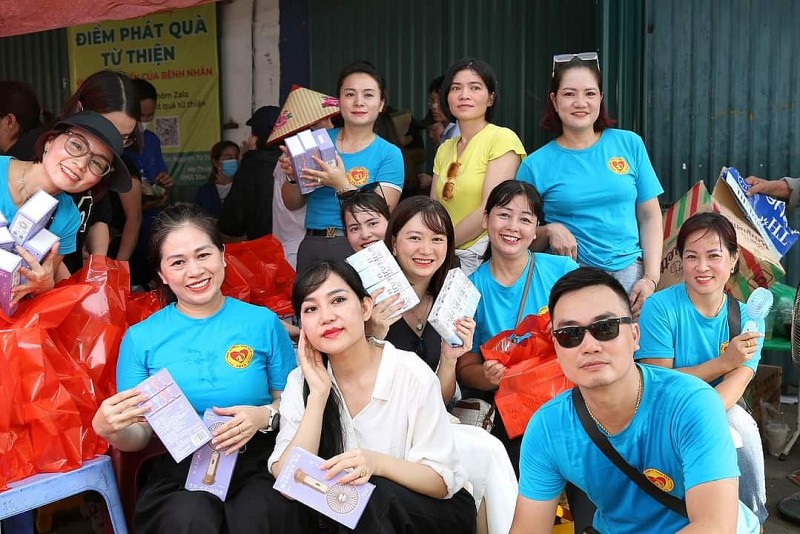 Hội Thiện nguyện 1979 VN mang niềm vui đến các bệnh nhi tại Bệnh viện K - Tân Triều nhân dịp 1/6