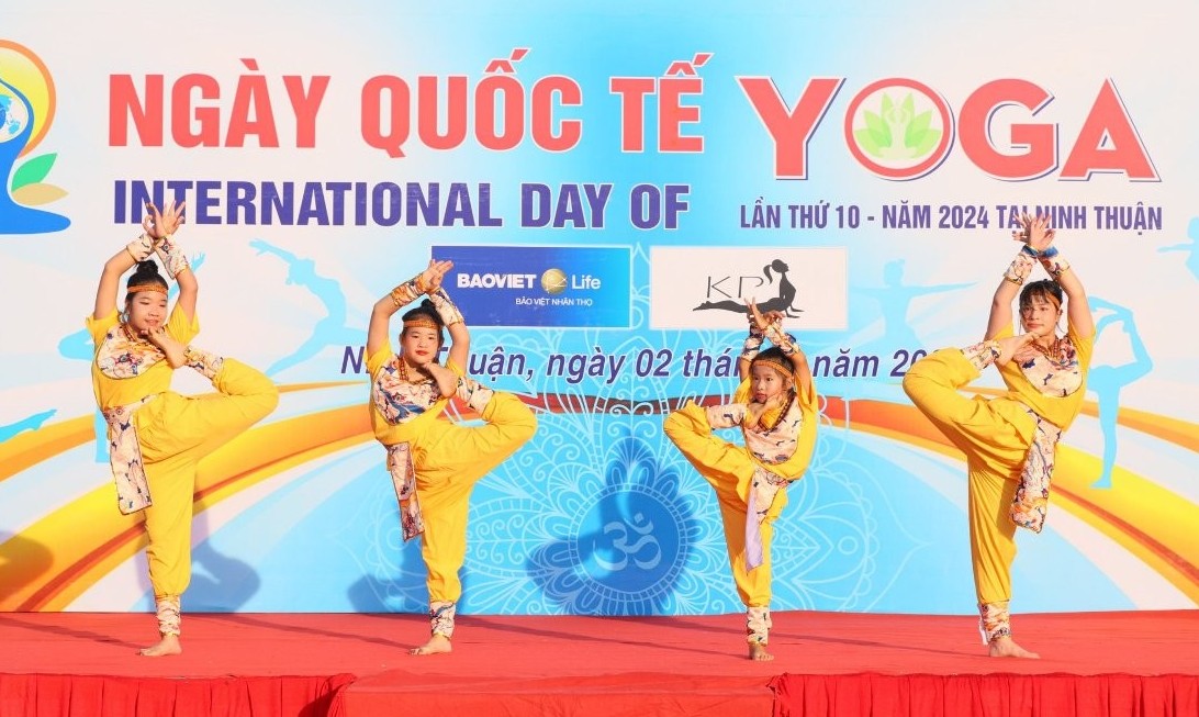Sôi nổi hoạt động Ngày Quốc tế Yoga lần thứ 10 tại Ninh Thuận